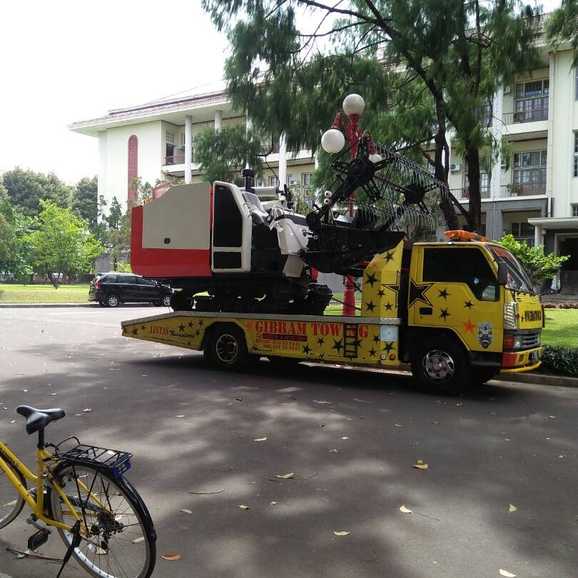 37derek-towing-yogya.jpg